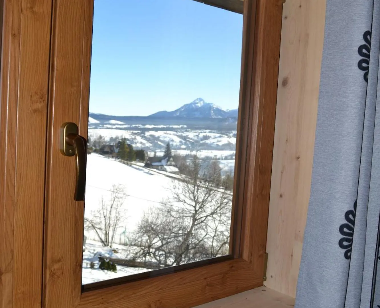 Apartamenty Widokowe Kowalski- Wooden View Apartmants Zakopane Lägenhet